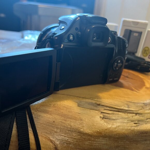 Canon SX40HS 12MP beautiful camera, with 35X Optical Zoom and accessories - Picture 4 of 14